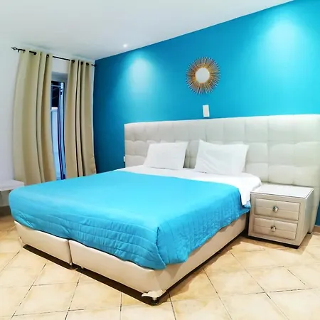 Pangalis Romantica *