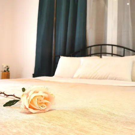 Pangalis Romantica *