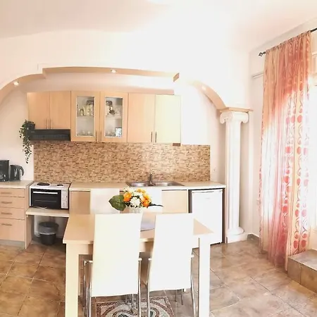 Pangalis Romantica * Κάτω Παυλιάνα